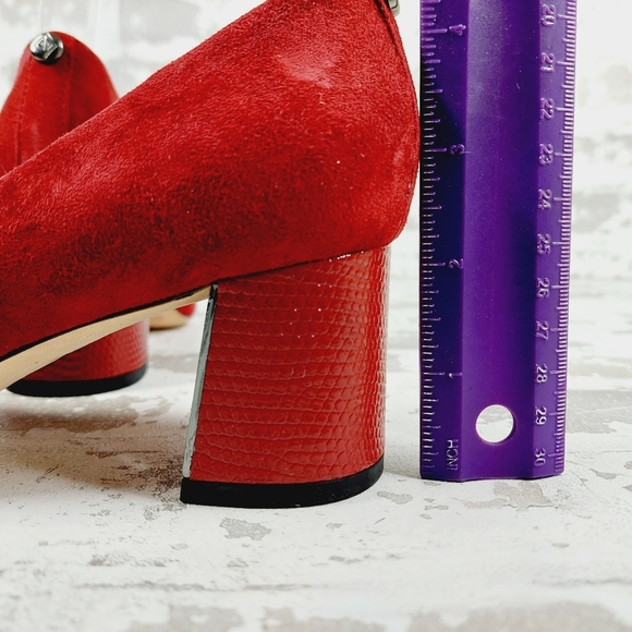 New Donald J Pliner Suzette Red Suede Pointed Toe Pump M424 - Picture 9 of 14